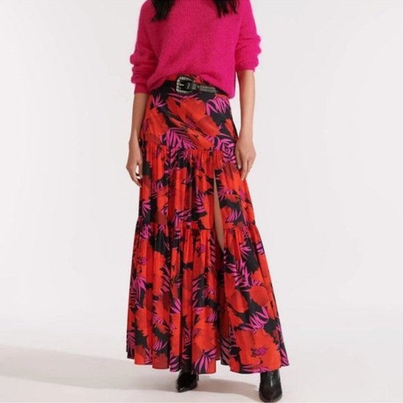 Veronica Beard Serence Tiered Skirt in Poppy, Size 0 - Picture 4 of 4